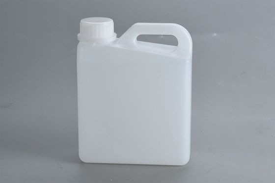 1L średnio gęsto plastikowa butelka zamknięta ma dobrą uszczelnienie